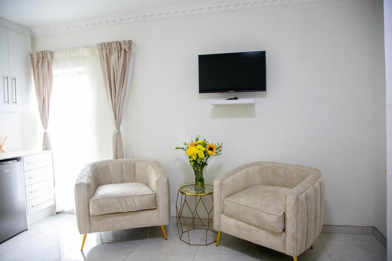 Angelocean Guest House Witbank Exterior foto